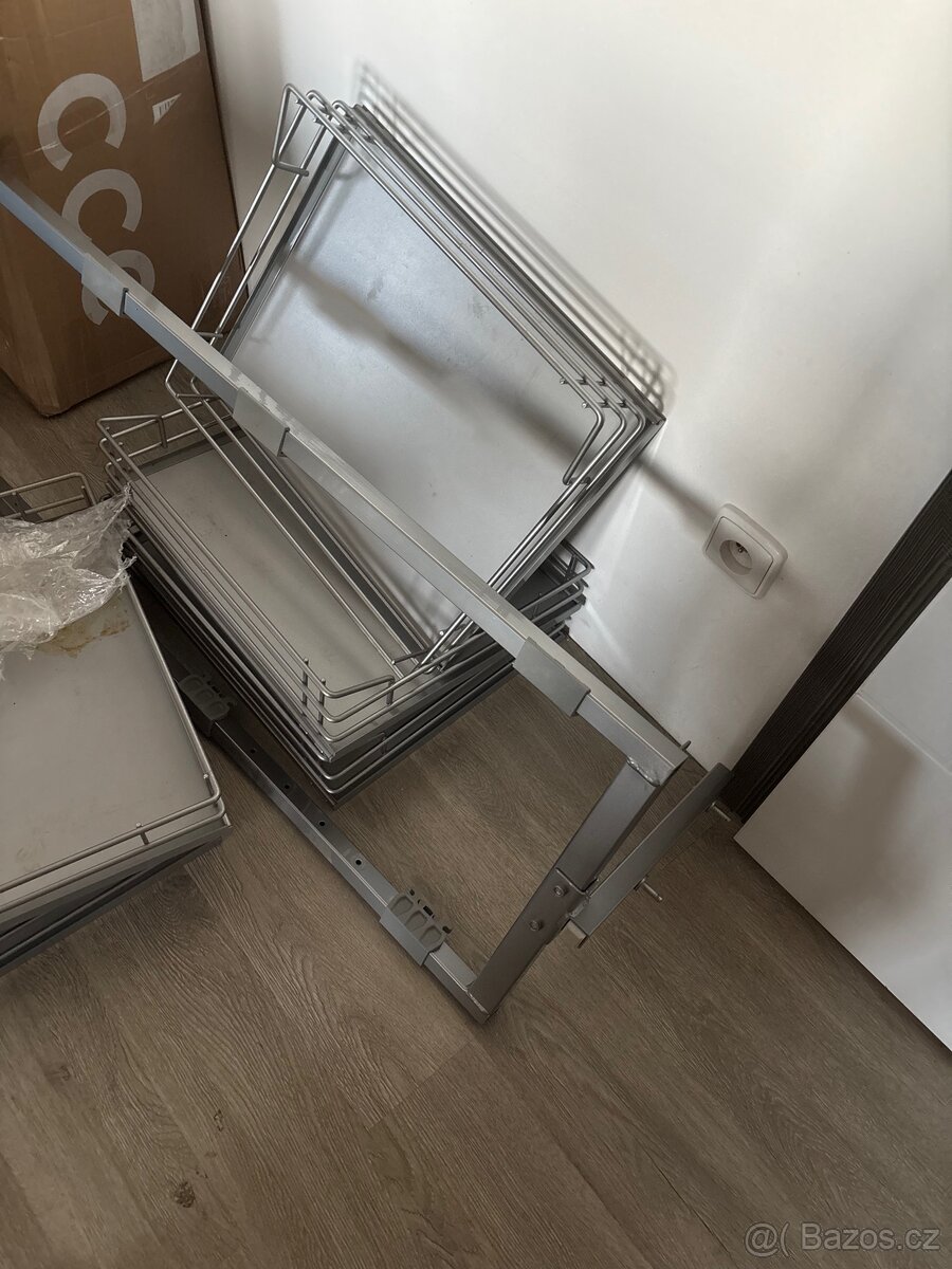 Drátěný program systém do potravinové skříně - 2