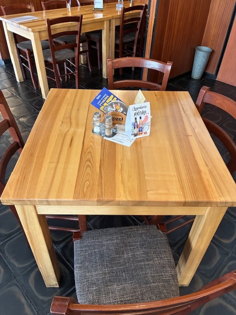 restaurační stoly - 2