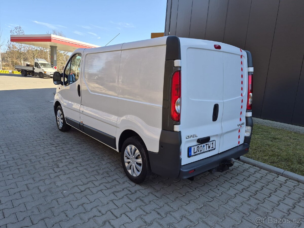 Opel Vivaro - 2