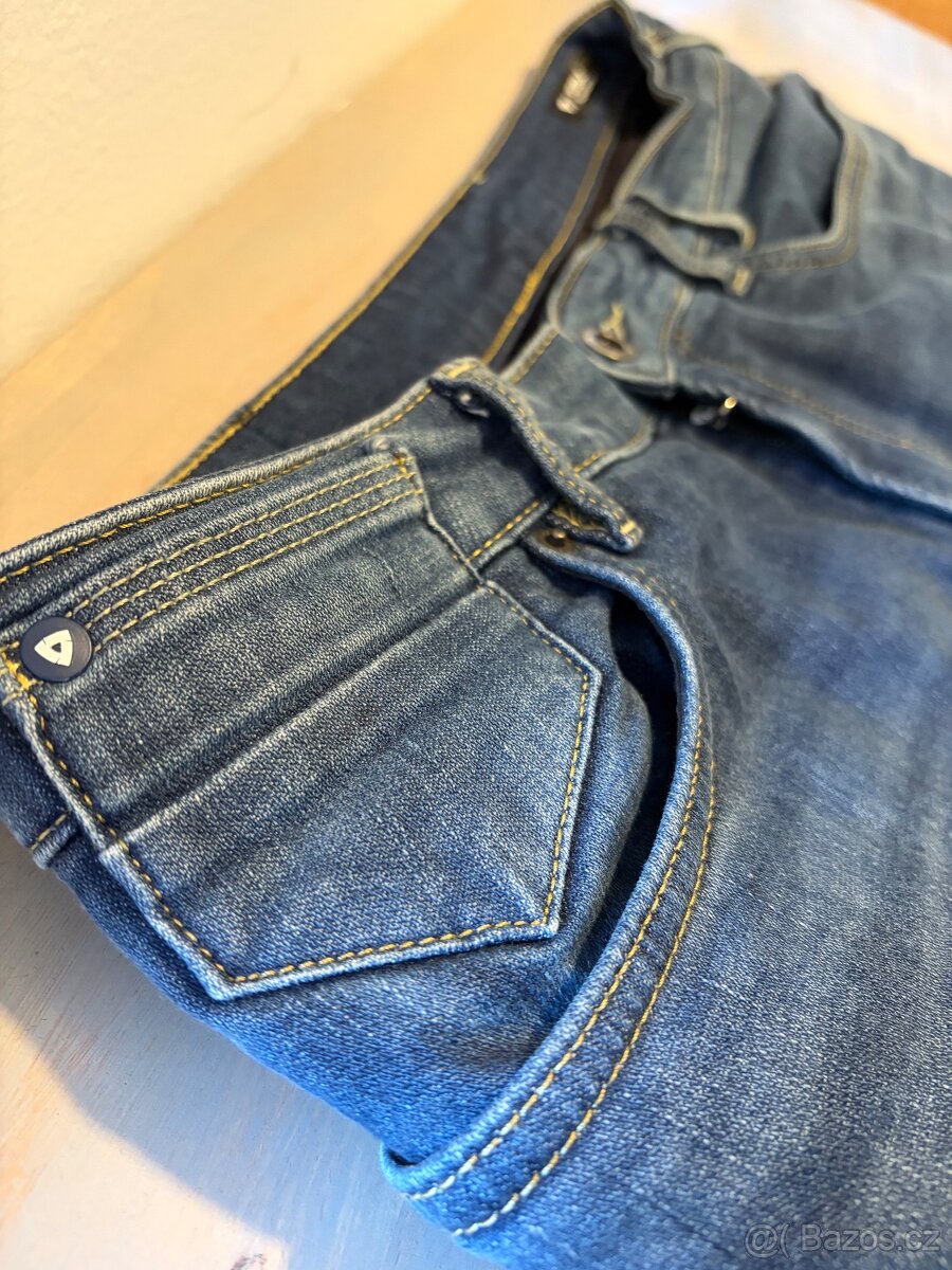 Dámské rifle Revit - 2