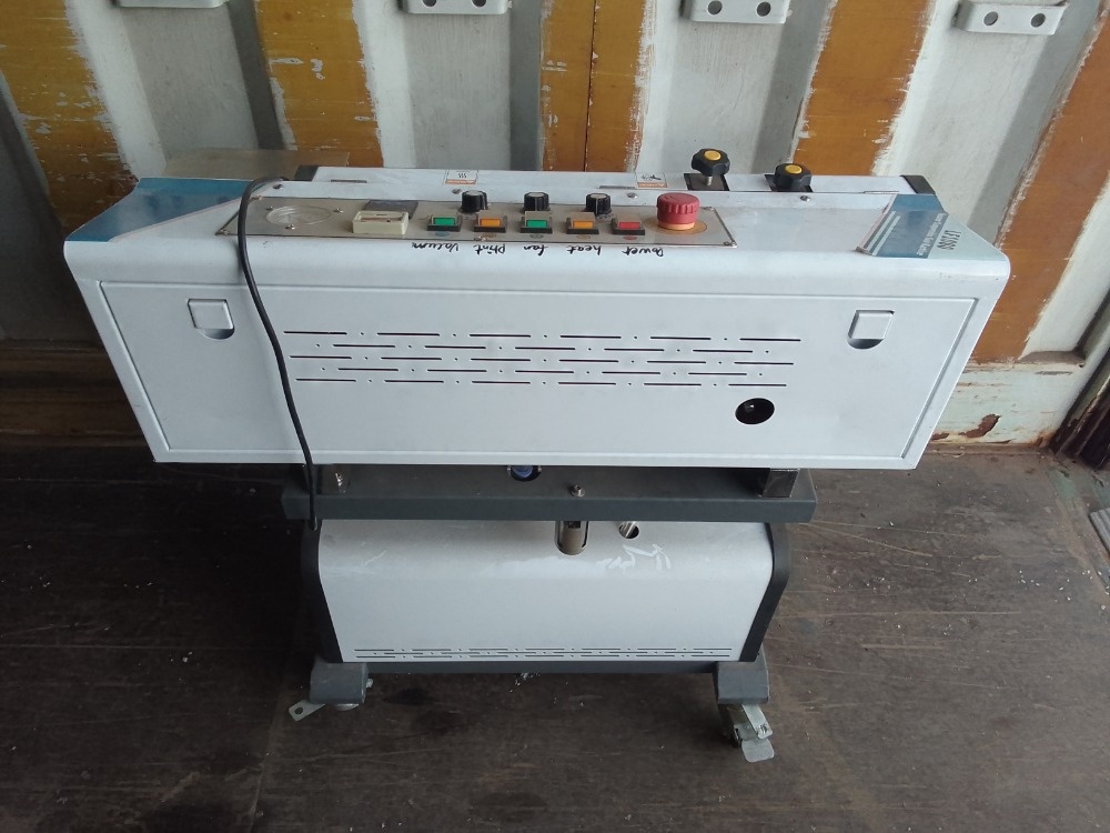 Vakuovací stroj - 2