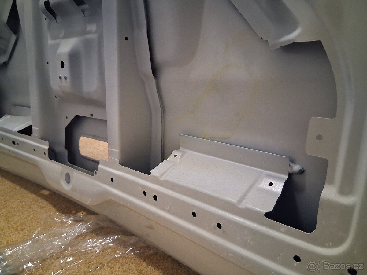 Kufr transporter t5 - 2