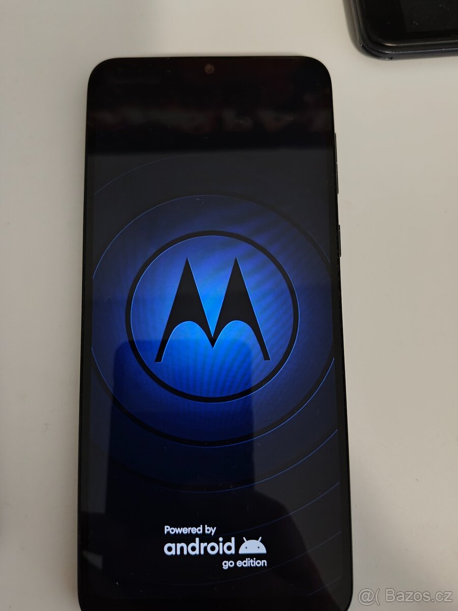 Motorola Moto E13 8GB/128GB černá - 2