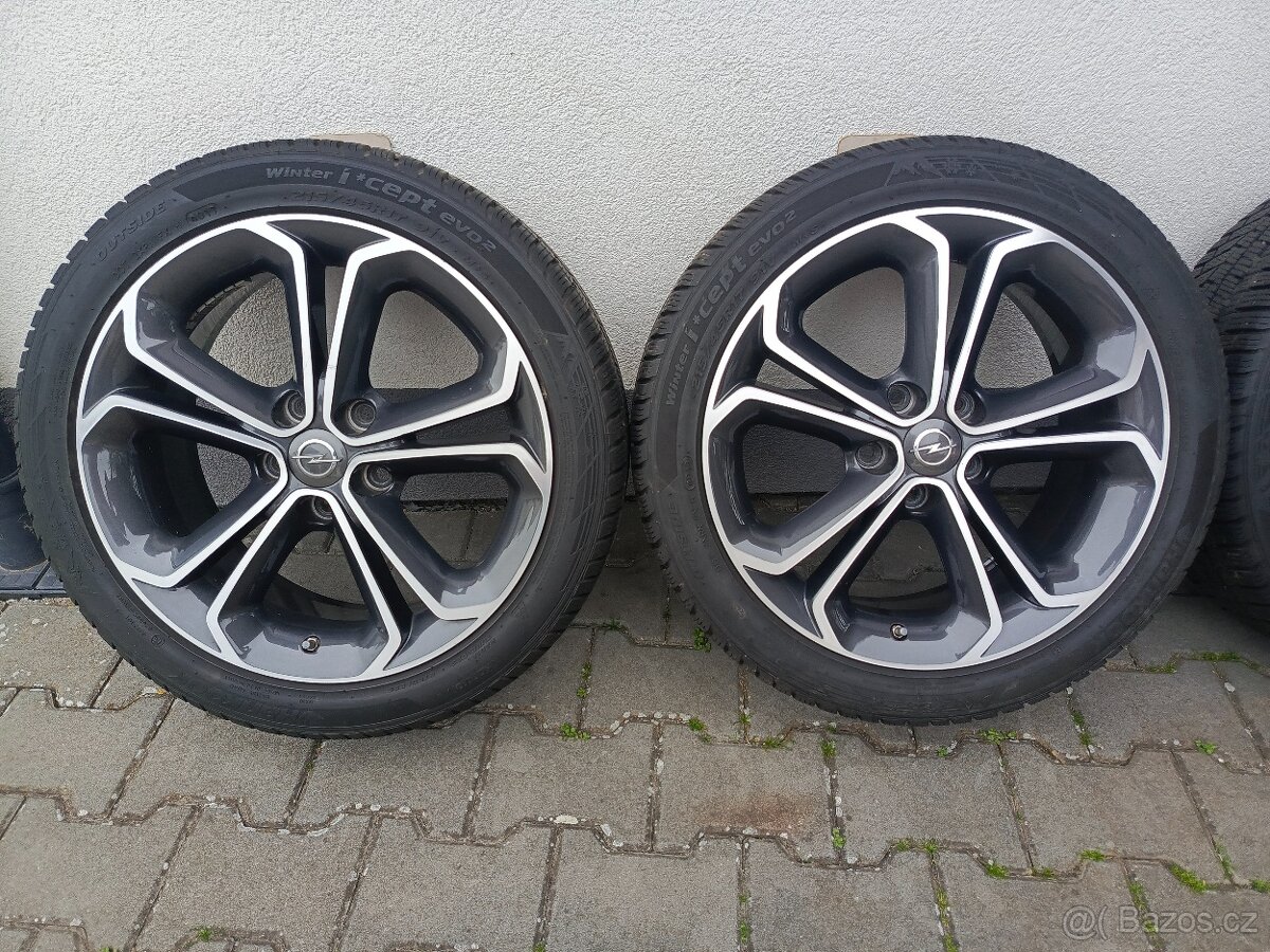 KOMPLETNÍ ZIMNÍ KOLA OPEL CORSA OPC 215/45 R1 - 2