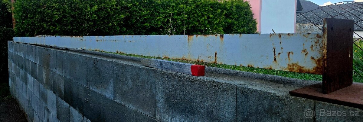 OCELOVÉ NOSNÍKY- STOJKY- PROFILY DÉLKA 7M. 6KS. - 2