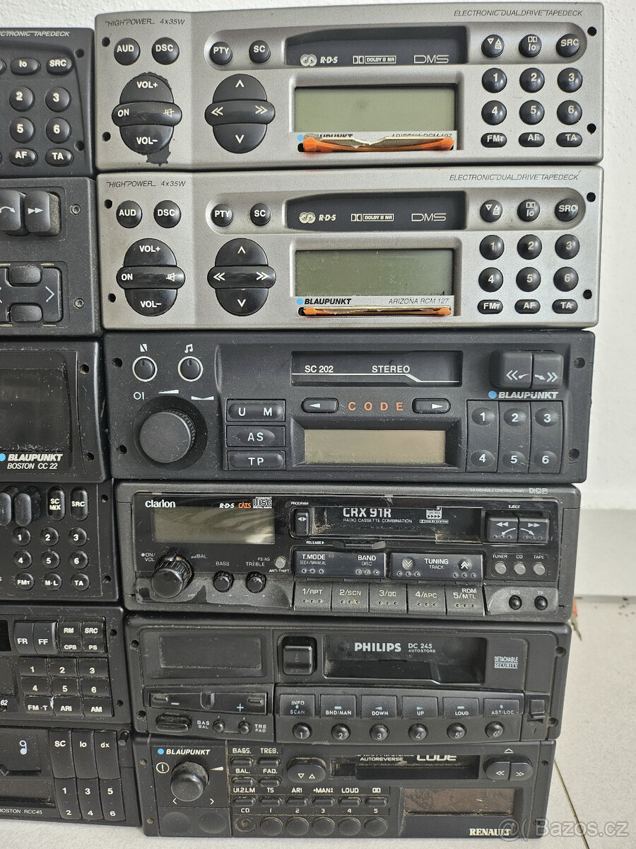 31 ks - STARÁ AUTORÁDIA - OLDTIMER - BLAUPUNKT - SBÍRKA - 2