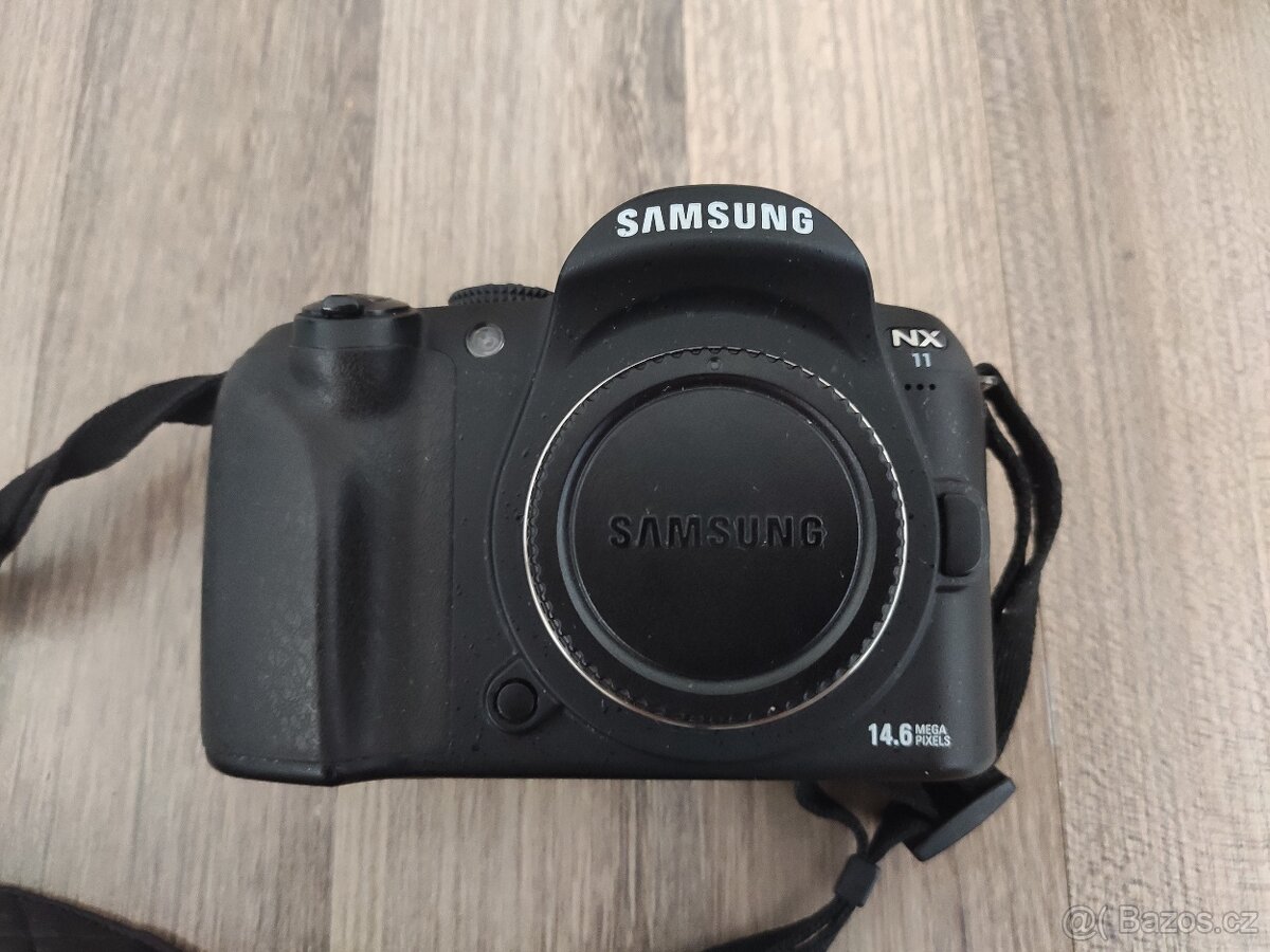 Prodam Samsung NX11 + Samsung objektiv 18-200 OIS - 2