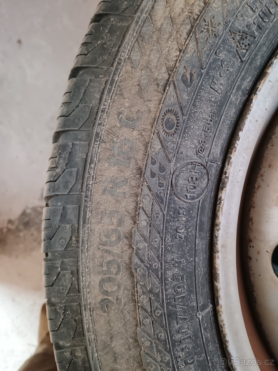 Kola Volkswagen transporter T6 - 2