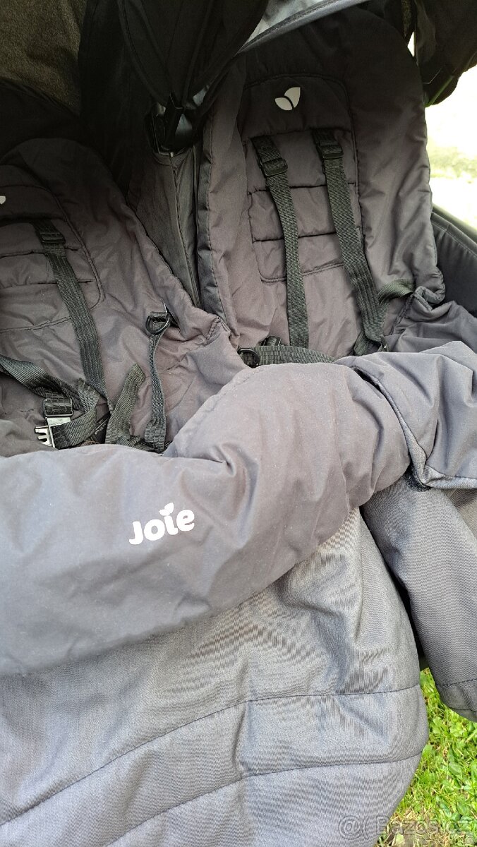 Golfovy kocarek pro dvojcata - 2