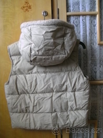 Lee VESTA S KAPUCOU, nová - 2