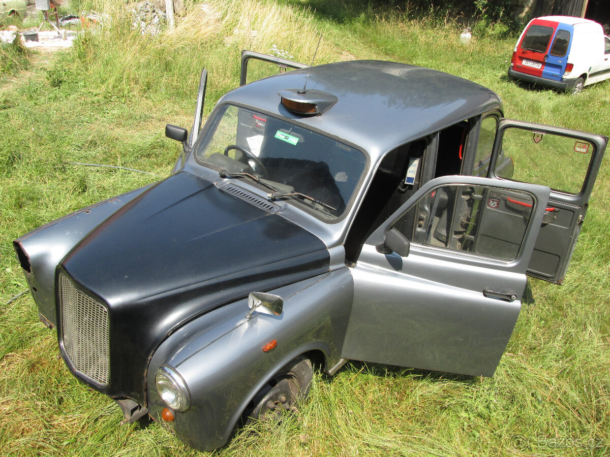 Austin FX4 Taxi - 2