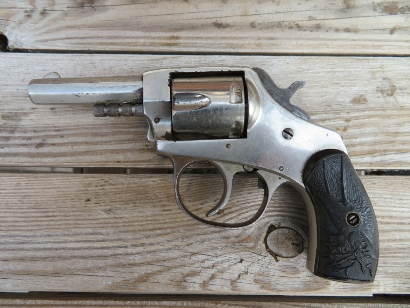Americky historicky revolver v cal 32 - 2