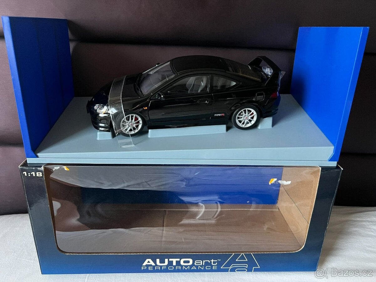 1:18 Autoart, Honda - 2