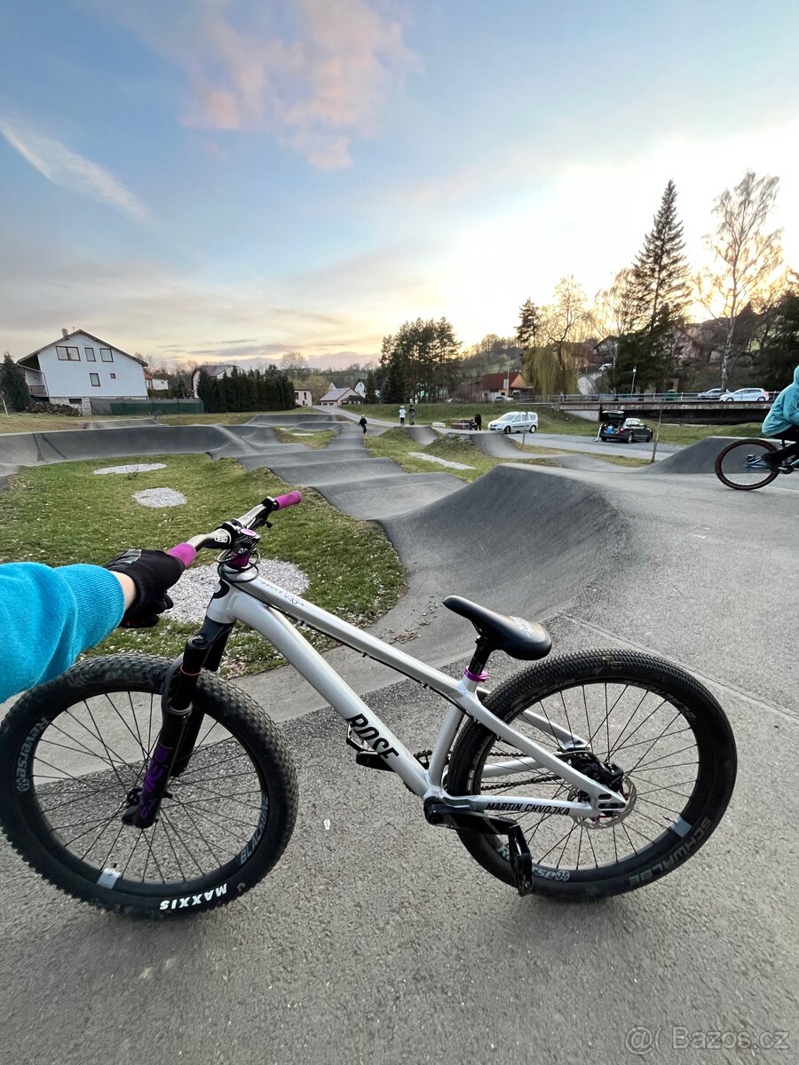 Rose the bruce 2 - 2