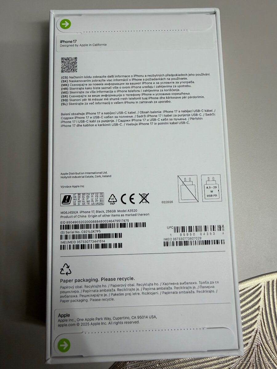 Iphone 17 black 256gb NOVÝ - 2