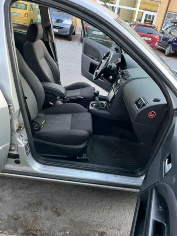 Ford Mondeo MK3 2.0 i 107 kW - 2