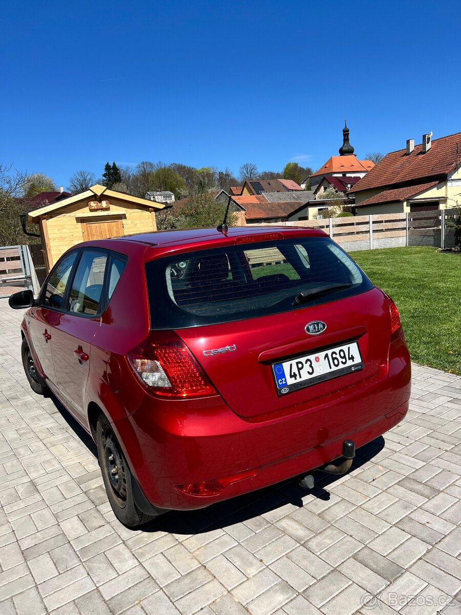 Kia Cee’d 1.4 i benzin - 2