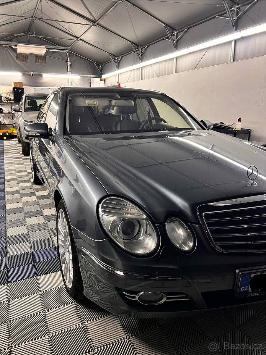 Mercedes Benz w211 e350 - 2