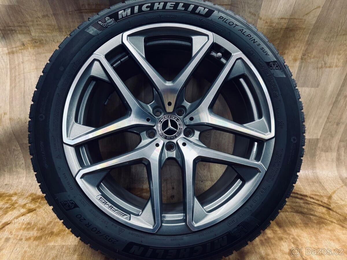 TOP zimní kola Mercedes GLC 63 AMG R20 originál - 2