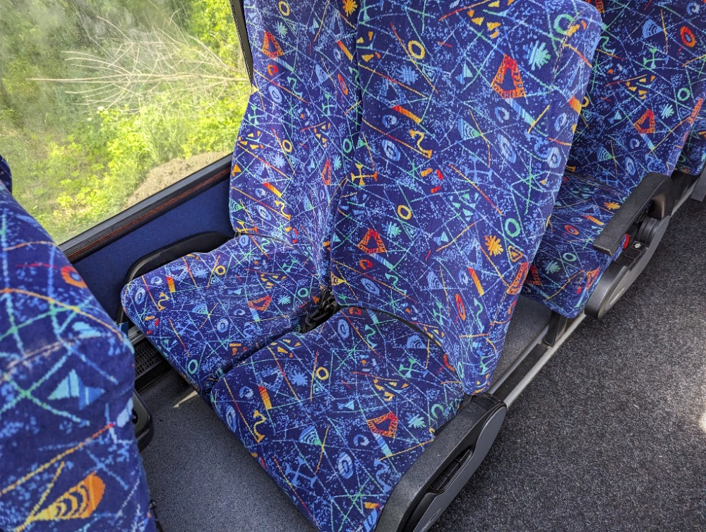 Sedačky z dálkového autobusu - 2