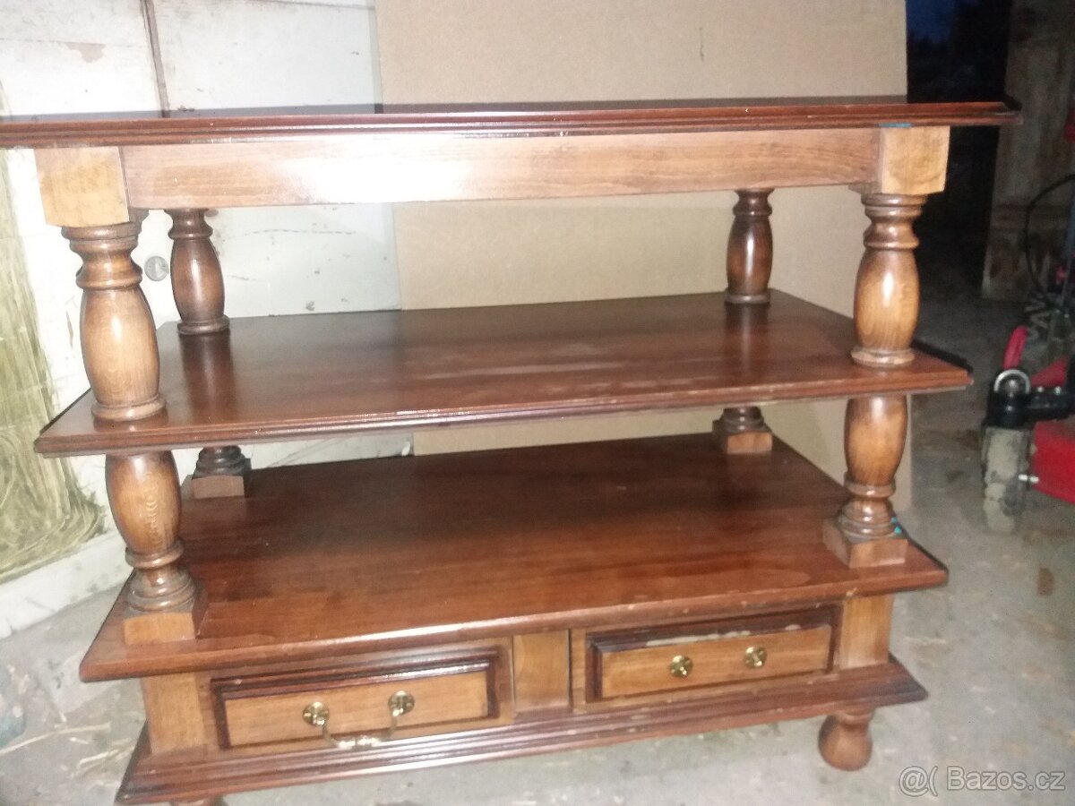 Rustikální dubový stolek - 2