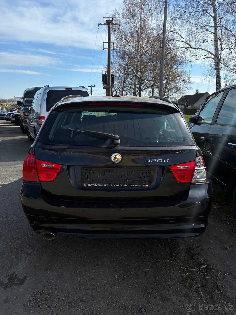 BMW E91 2.0 d (2011) na náhradní díly - 2