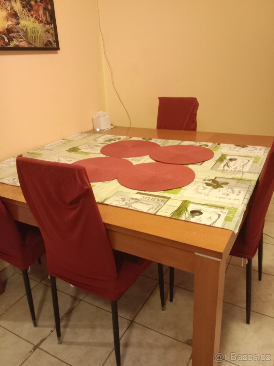 Stůl s židli - 2
