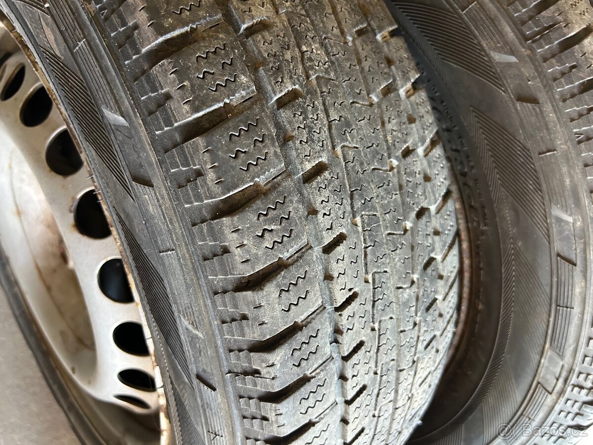 Plechový Disk VW T5 5x120 16” 6 ks + pneu 205/65/16C - 2