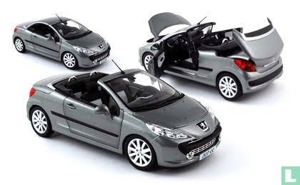 Koupim modely 1:18 cabrio - 2