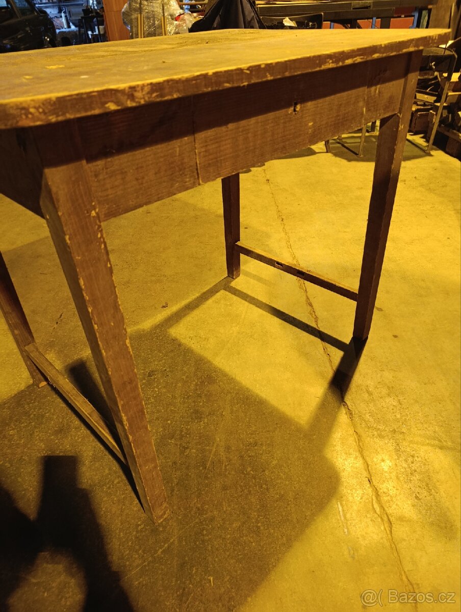Stůl masiv - 2