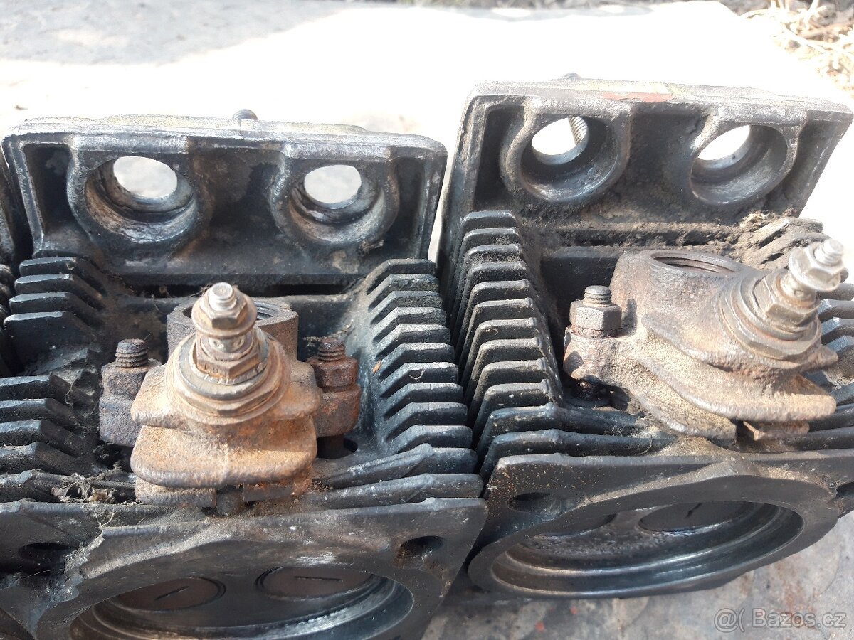 RS 09 čtyřválec hlavy válce písty - 2