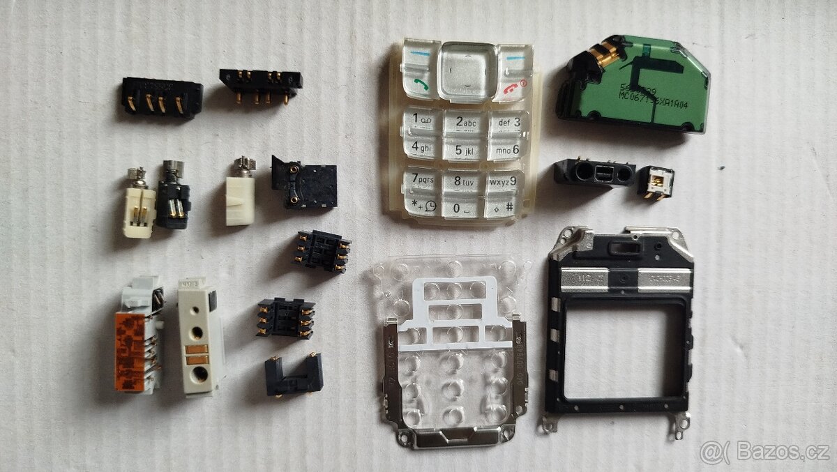 NOKIA (3310, 3410, 3510, 1600, C2-01) ALIGATOR (A670) díly - 2