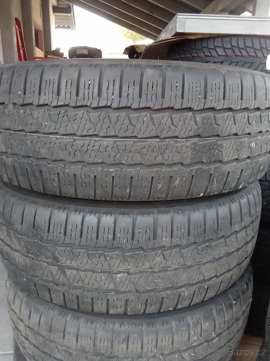 Zimní pneu 215/65/17C - 2