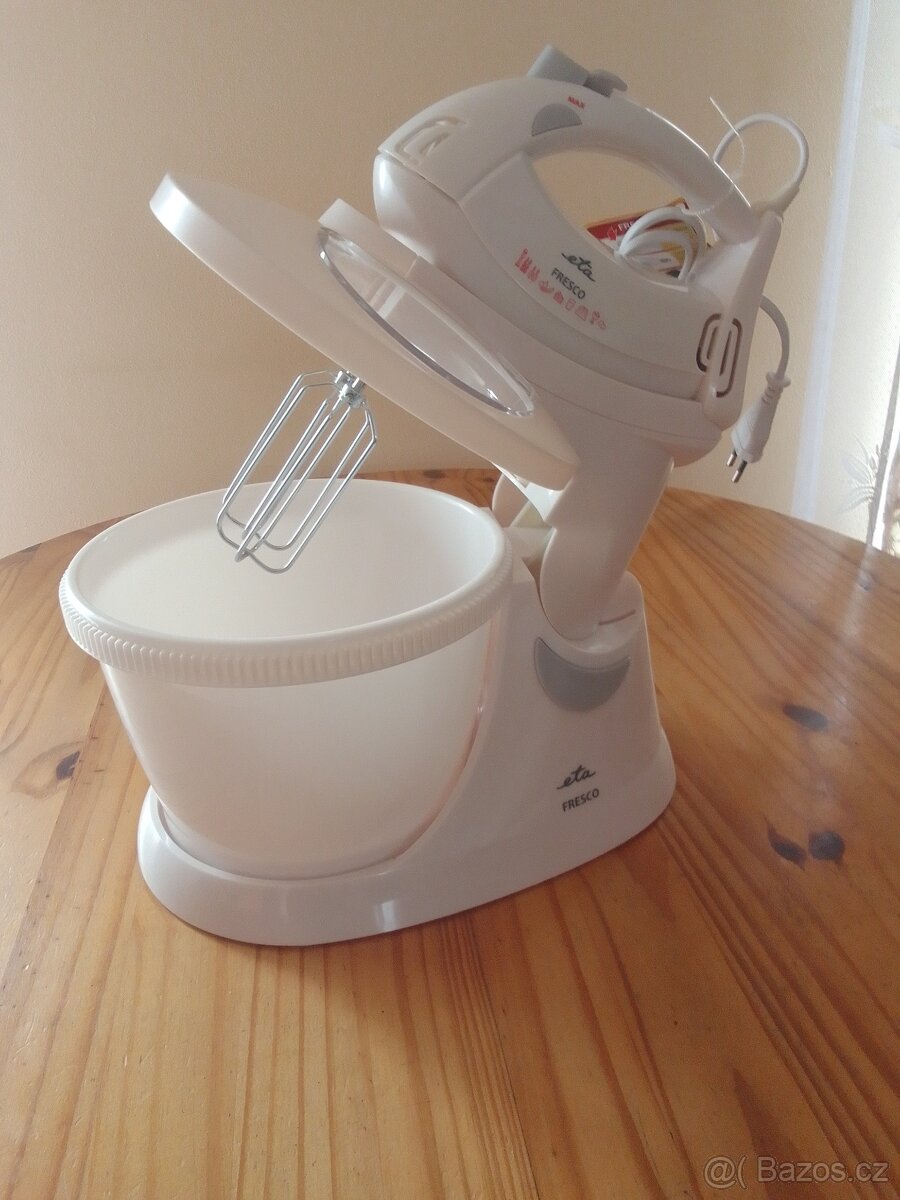 Ruční šlehač, kuchyňský robot - 2