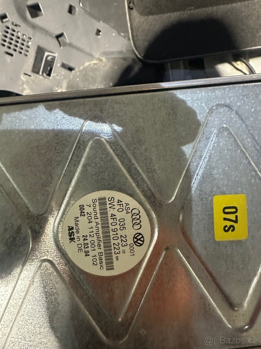 Zesilovač Audi A6C6 - 2