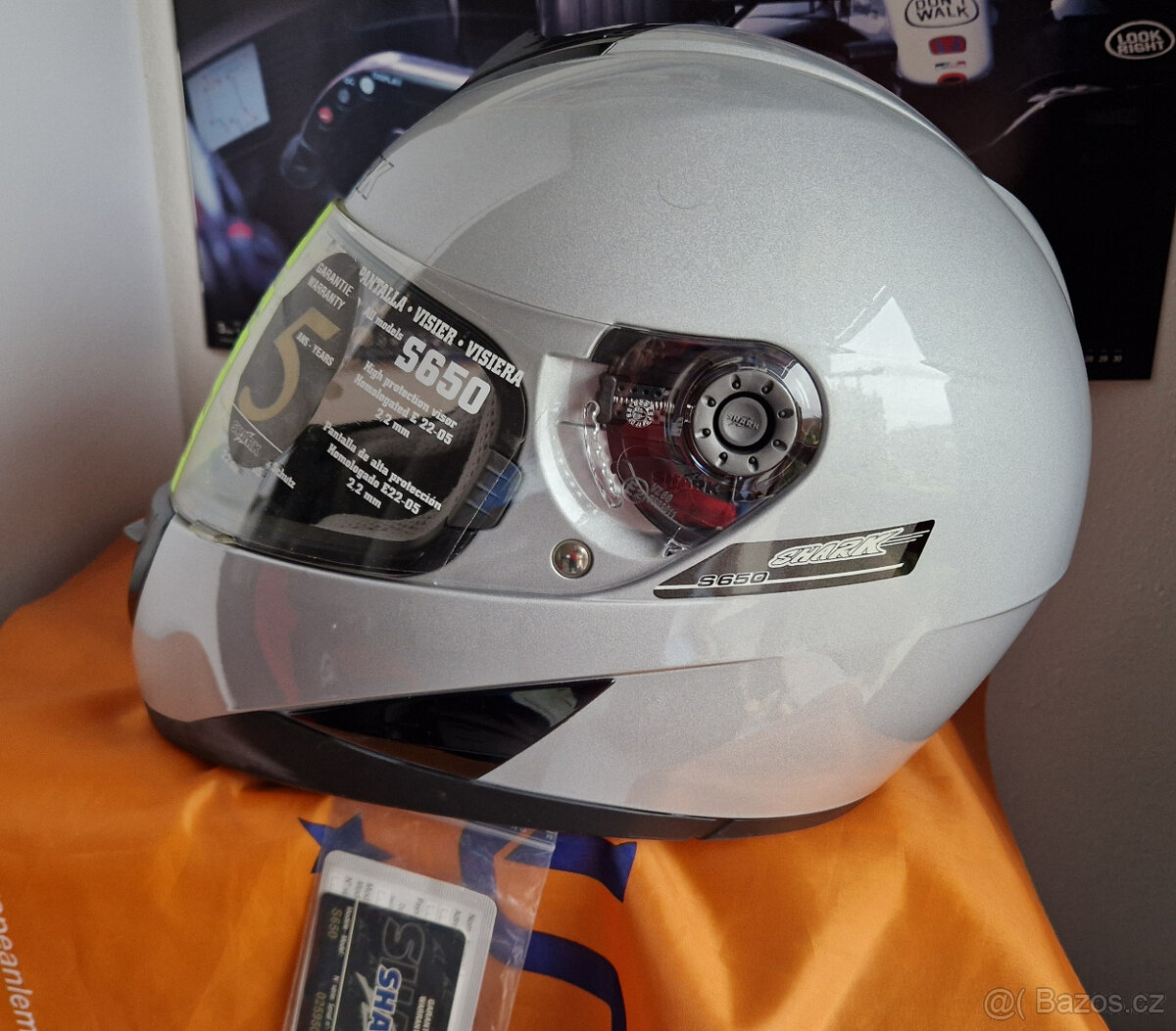 Přilba SHARK M nová - 2