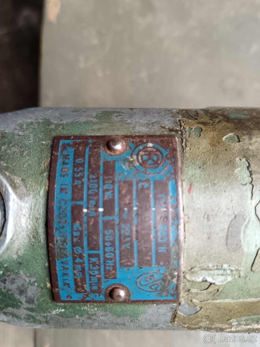 Malá ruční - píchačka - 2