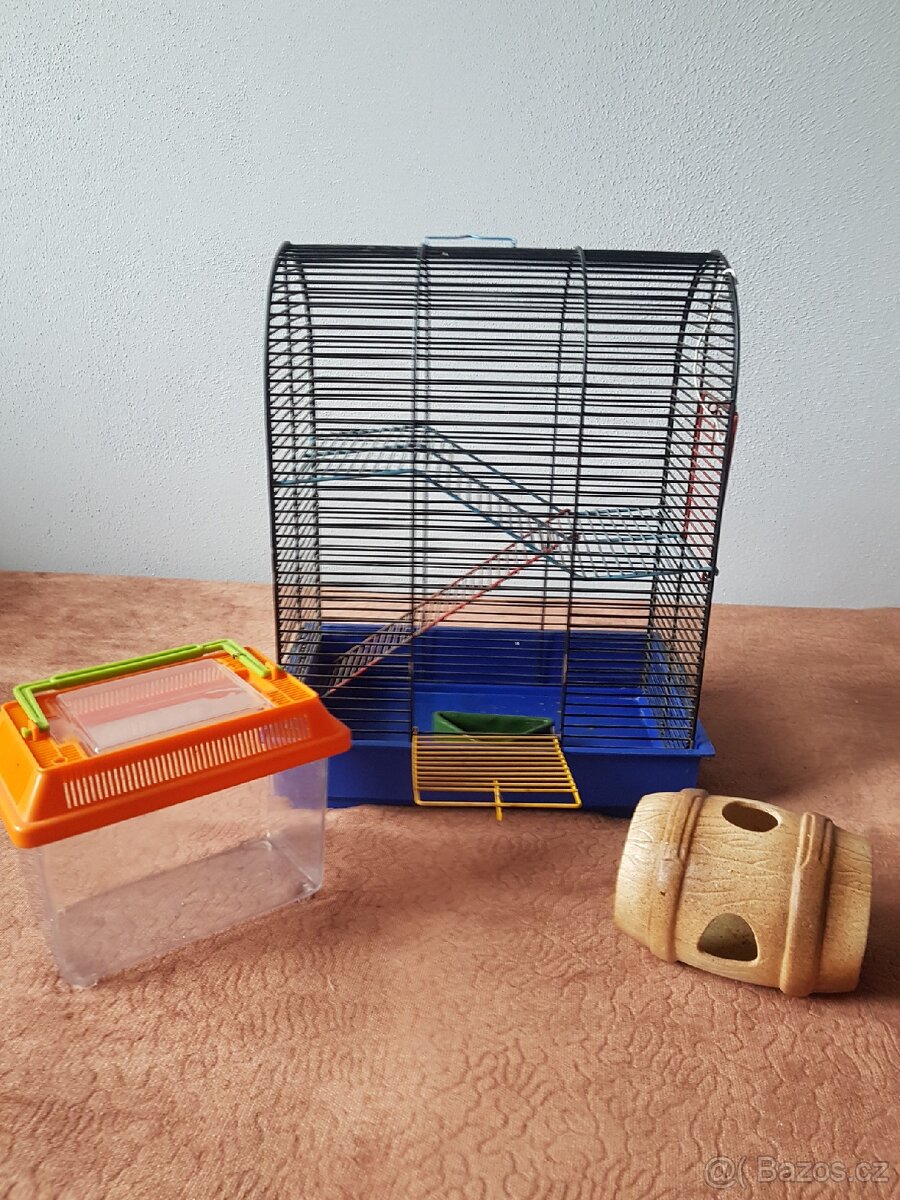 Klec,přepravku a domeček. - 2