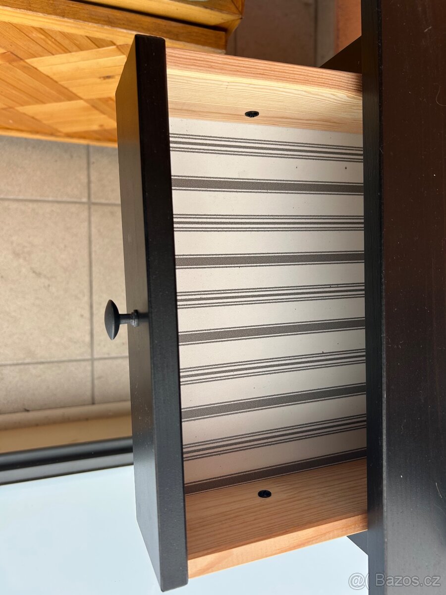 Noční stolek IKEA Hemnes - 2