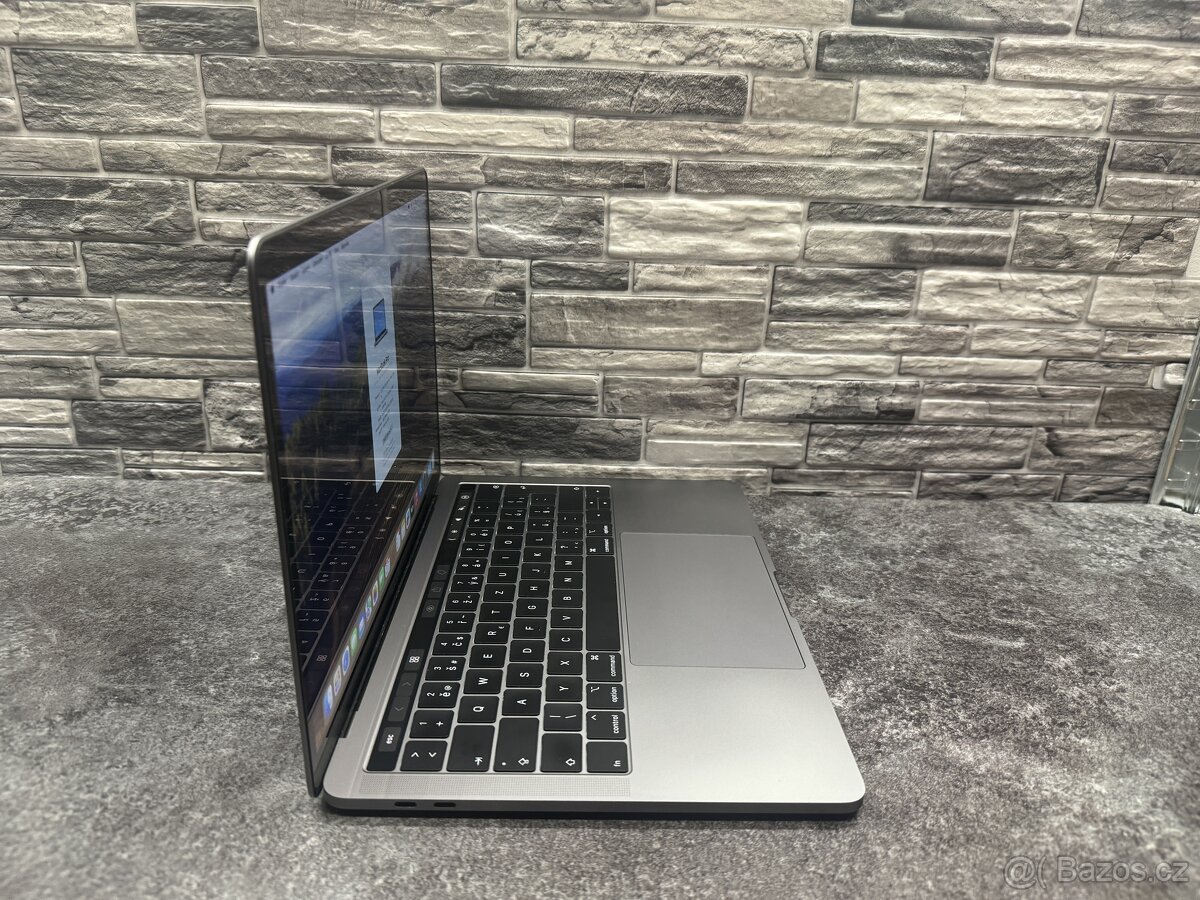 MacBook Pro 13 2018 i5 / 8GB / 256GB - 2
