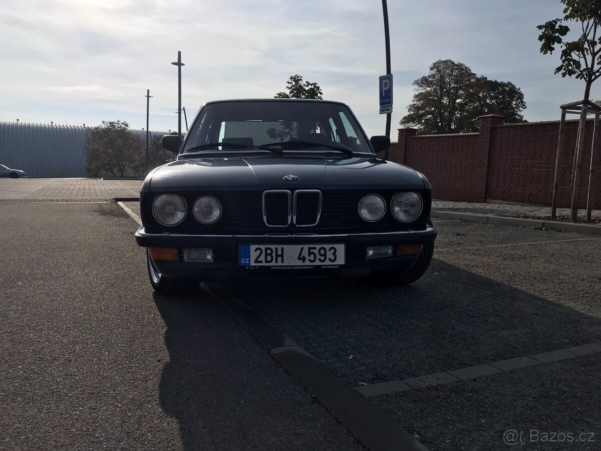 BMW e28 528i - 2