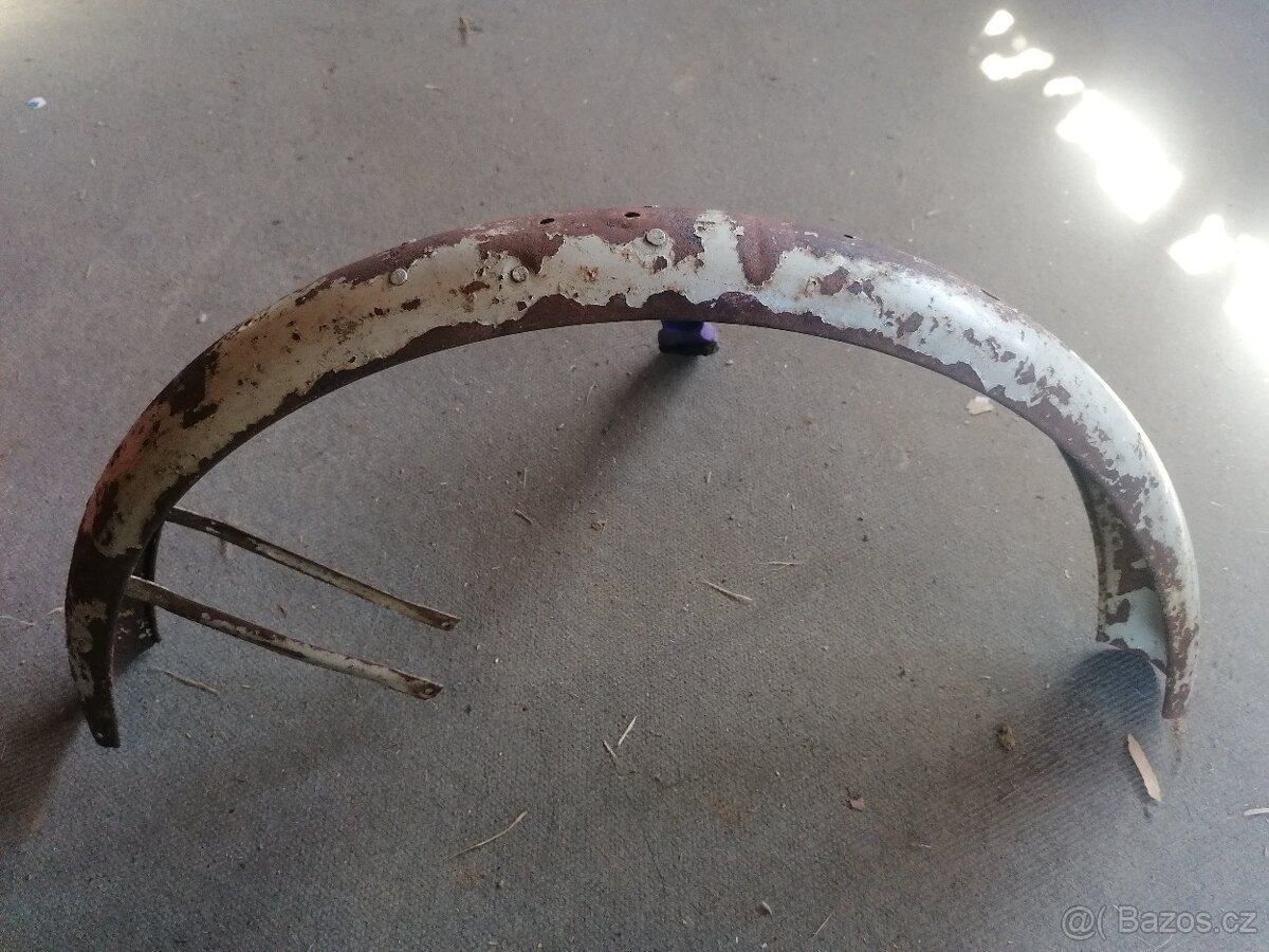 Zadný blatník na Stadion s11 - 2