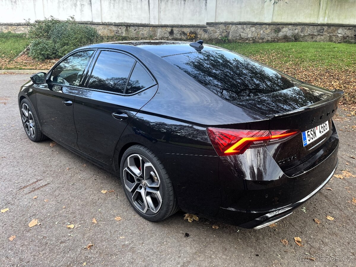 ŠKODA OCTAVIA IV RS (v záruce) - 2