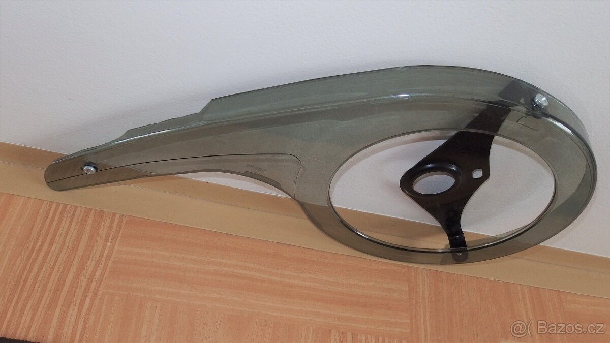 Čirý plastový kryt převodníku-úchyt na střed (48z) - 2