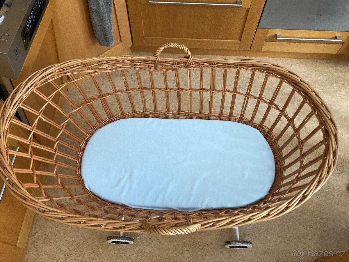 Mojžíšův koš na kolečkách - 2