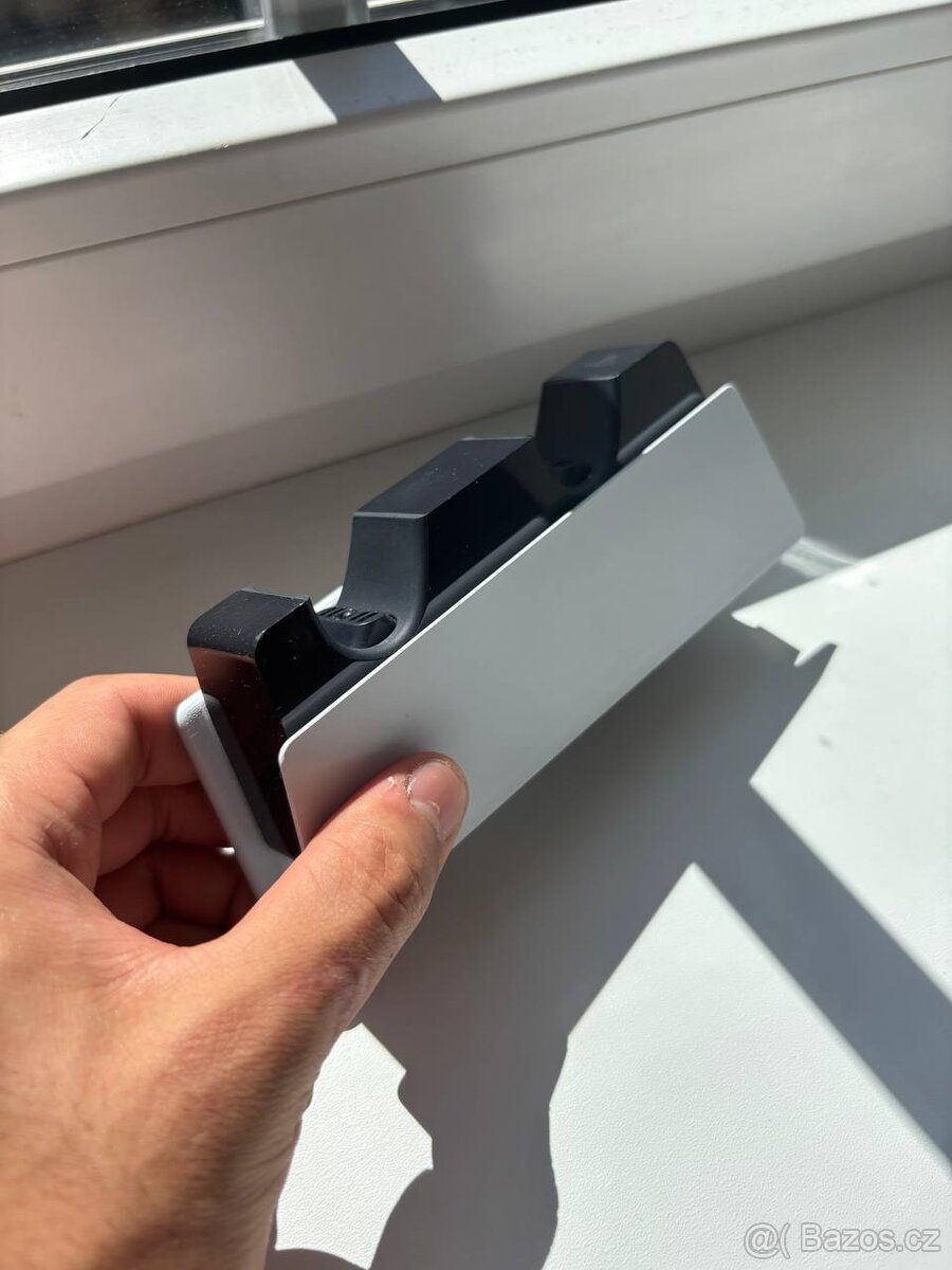 DualCharge pro nabíjení ovladačů PS5 - 2