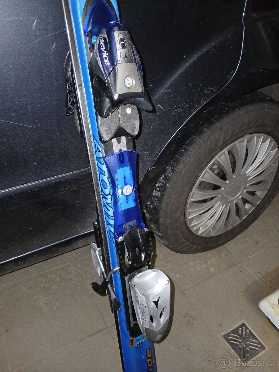 Damske lyze zn.Atomic delka 160cm - 2