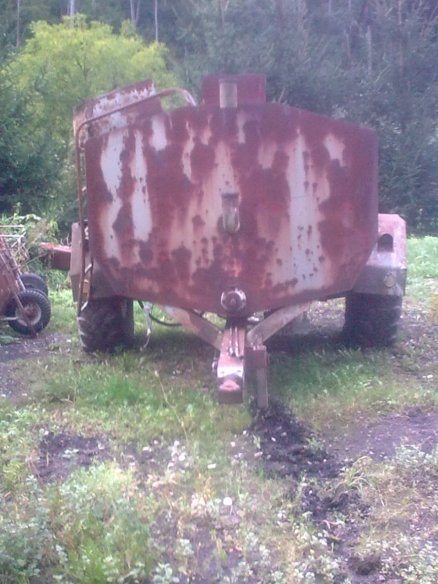 Vlečka jednoosá cisterna - 2