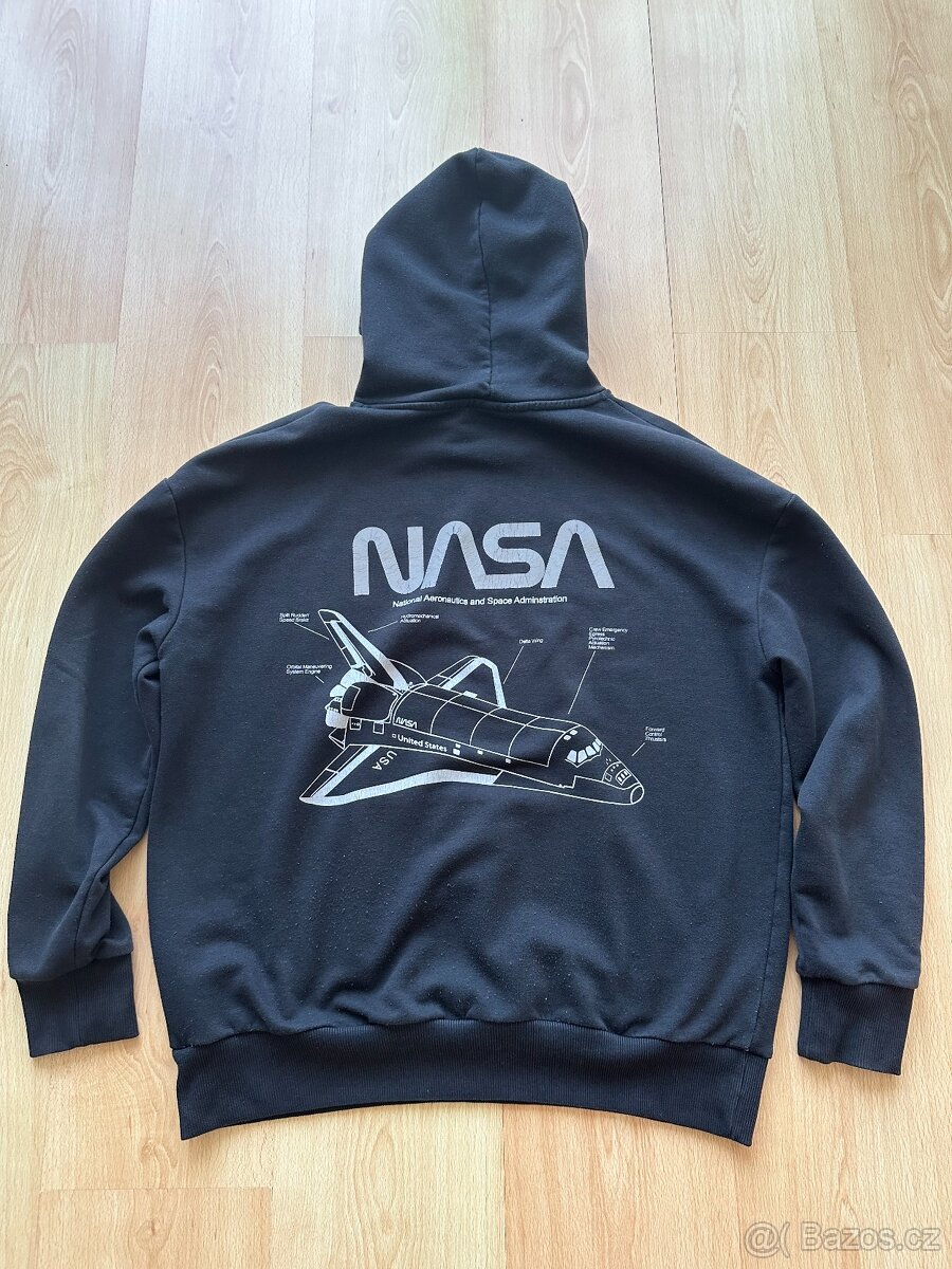 Černá mikina s kapucí NASA, vel. M - 2