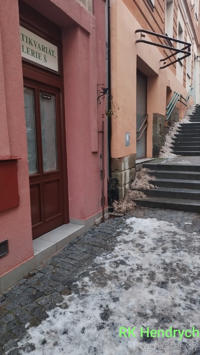 Pronájem nebytových prostorů 35 m2 v Chrudimi. - 2